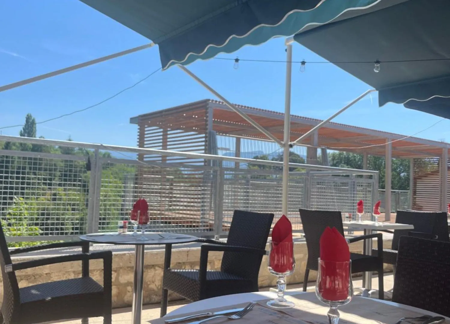 Hotel Restaurant Le Saint Nazaire 2*, Saint-Nazaire-en-Royans